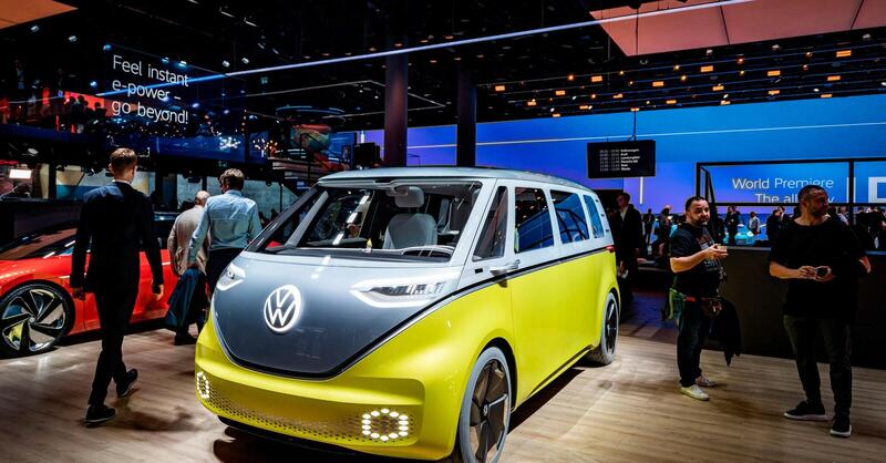 Prima novit&agrave; Volkswagen dell&#039;anno &egrave; l&rsquo;erede Bulli: ID.Buzz elettrico [in strada per lavoro e vacanze]