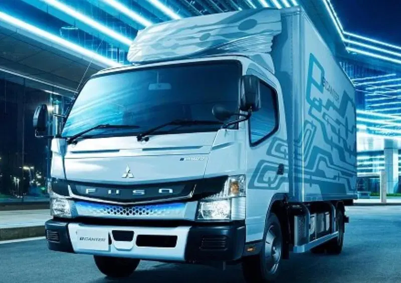 Mitsubishi Fuso Canter (4ª serie) (2012-23)
