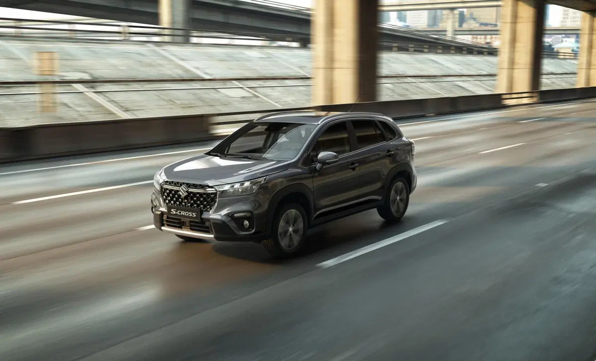 Suzuki S-Cross 1.5h 140v Starview 4wd allgrip at (30)