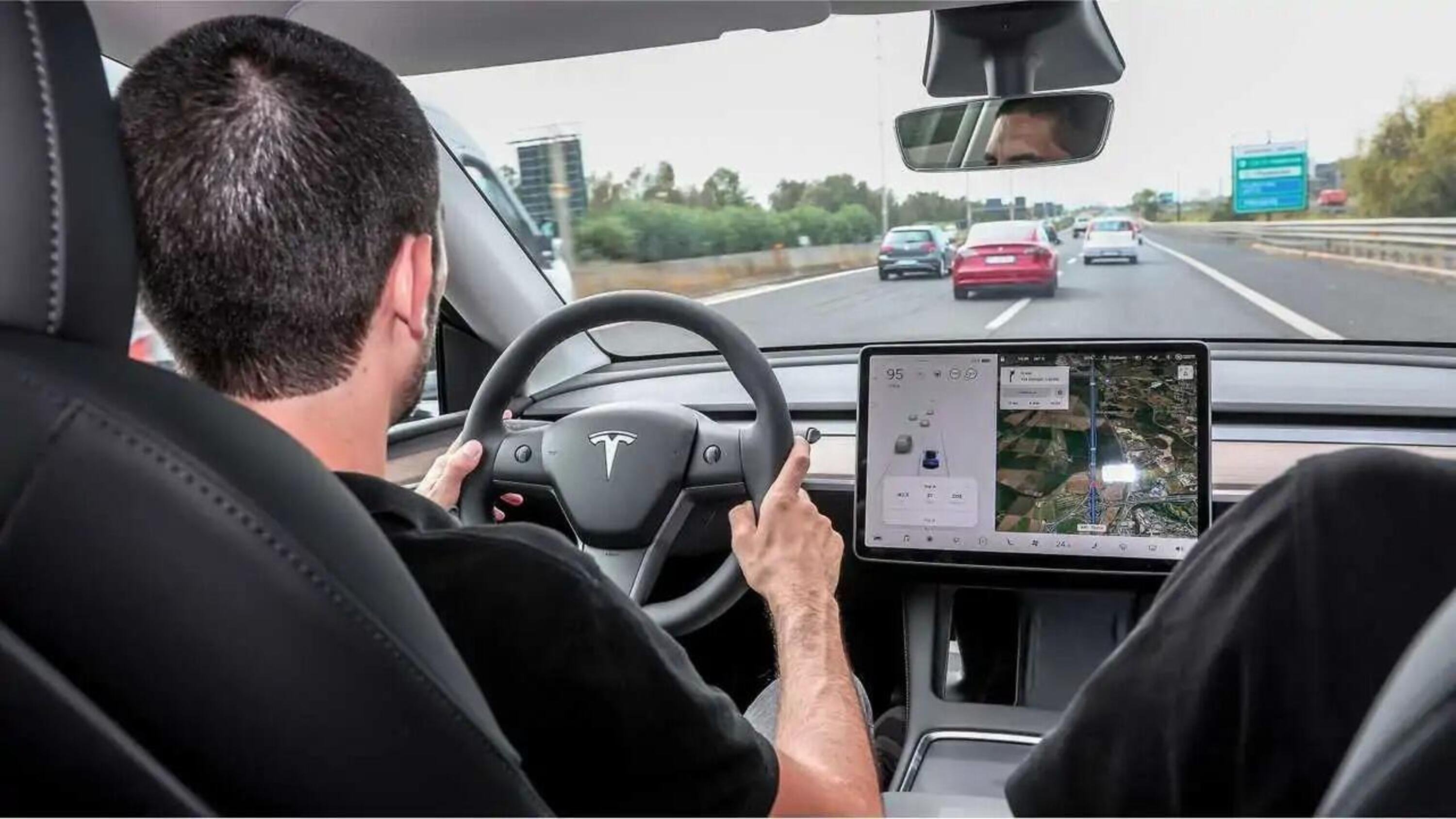 Mettere la nuova Tesla sul ponte? Occhio alla batterie [con le strutturali cambiano i punti appoggio]