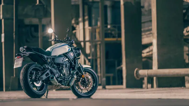 La XSR 700, risveglia antiche passioni a 2 ruote