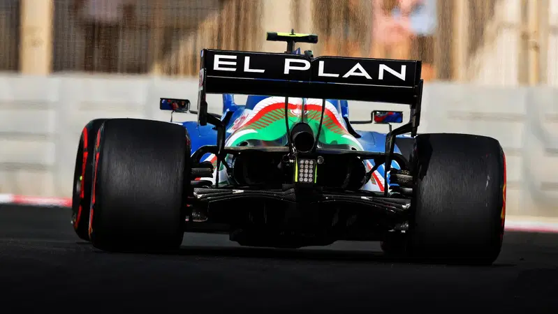 F1, ecco il primo ruggito dell'Alpine A522: il video del fire-up