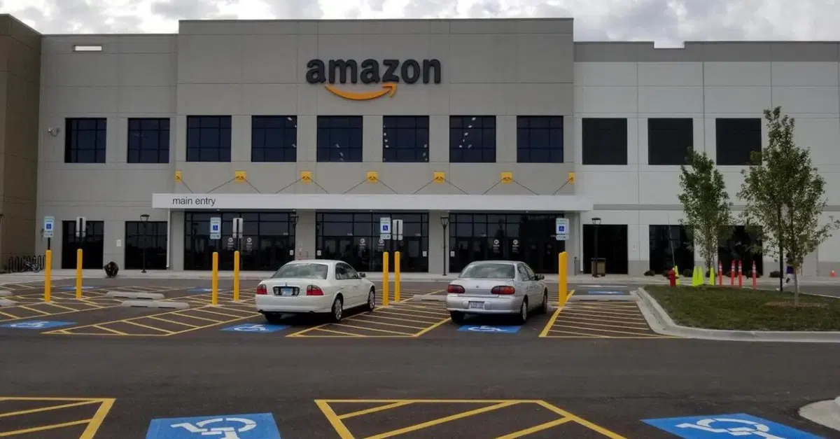 Amazon insegna anche come parcheggiare l'auto e il van: in retromarcia, per sicurezza