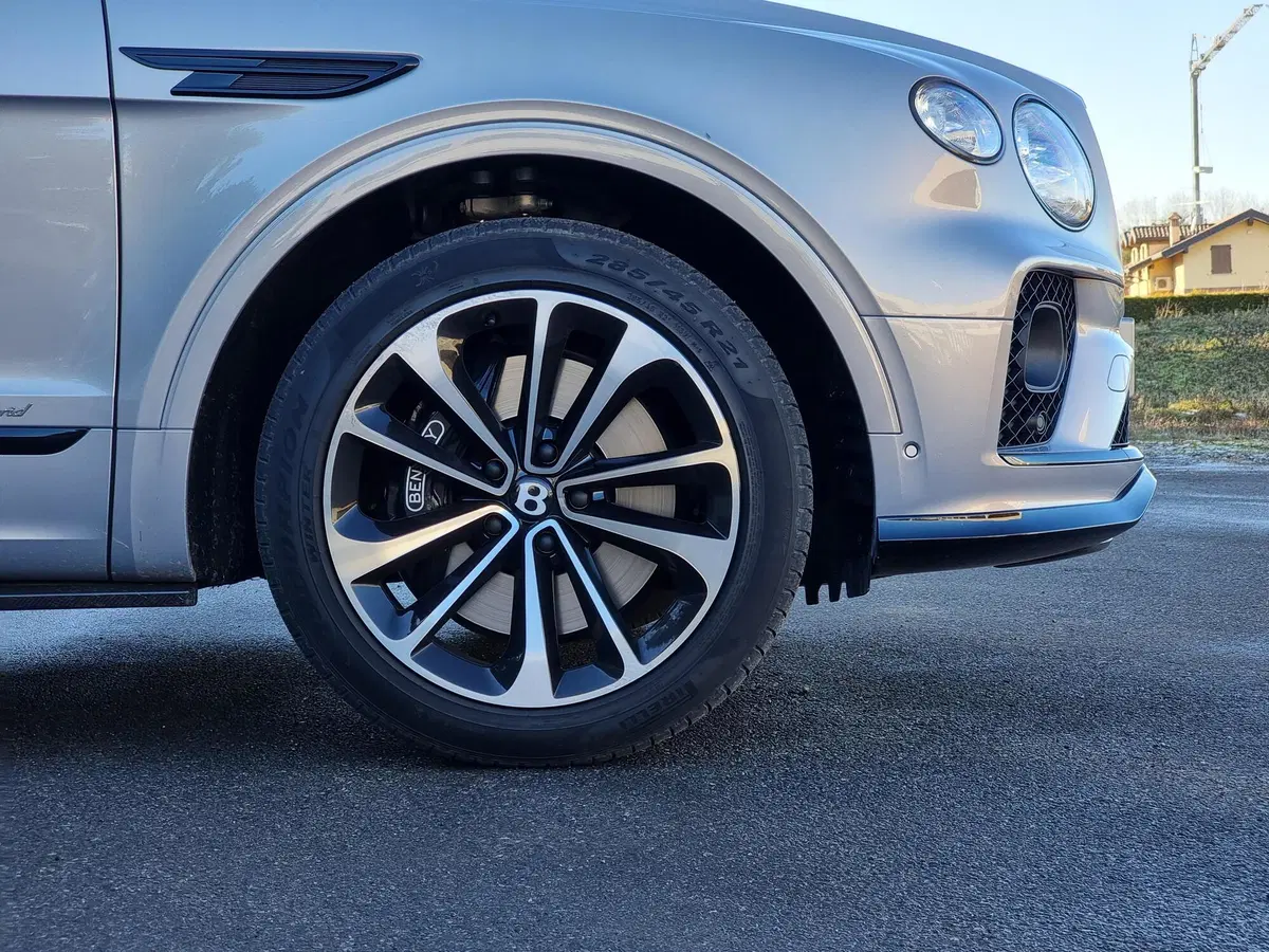 Galleria Bentley Bentayga (3)