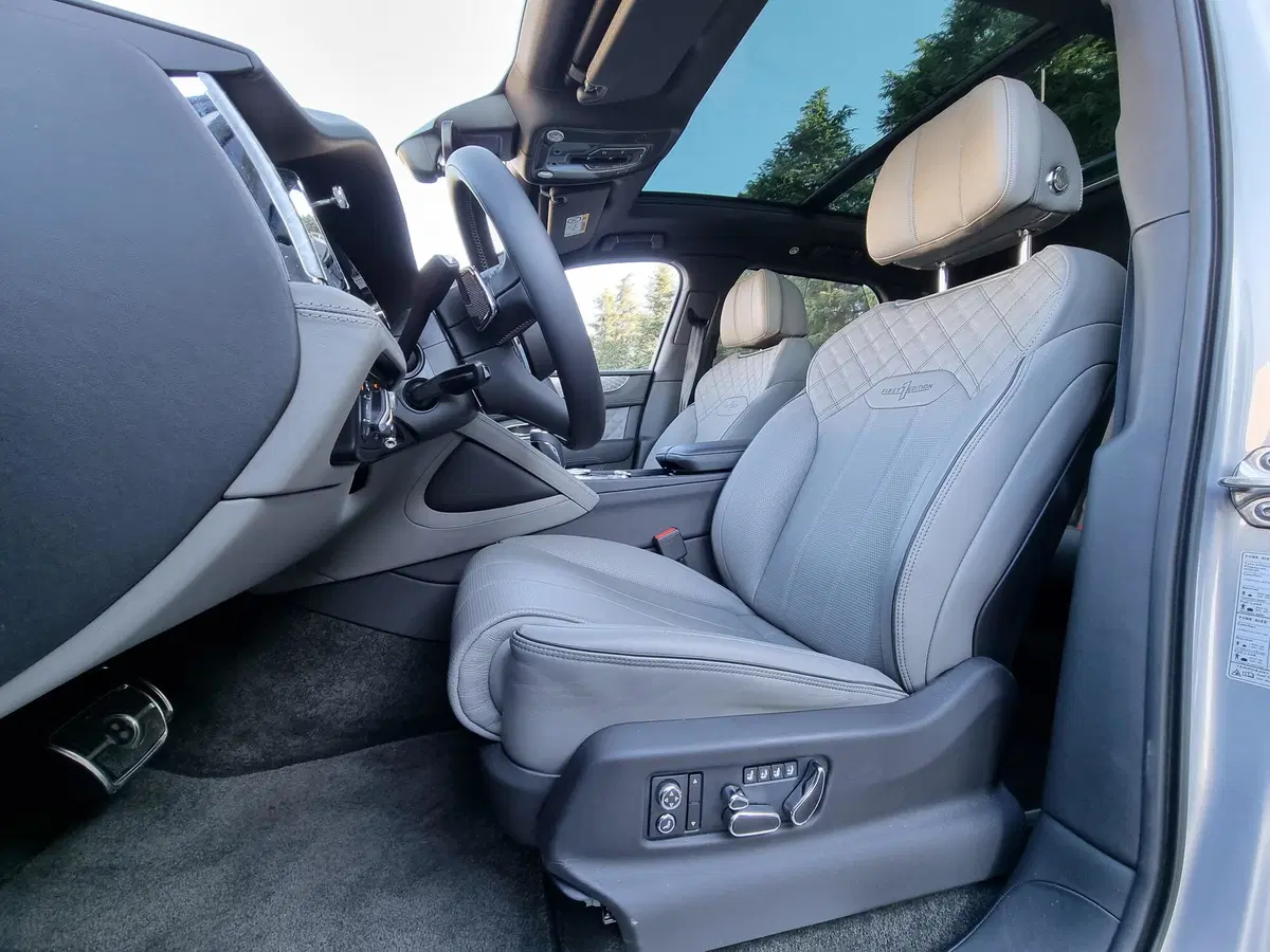 Galleria Bentley Bentayga (4)