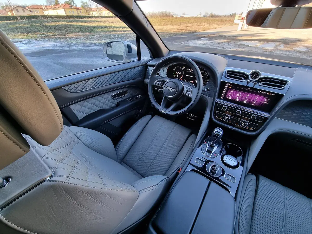 Galleria Bentley Bentayga (7)