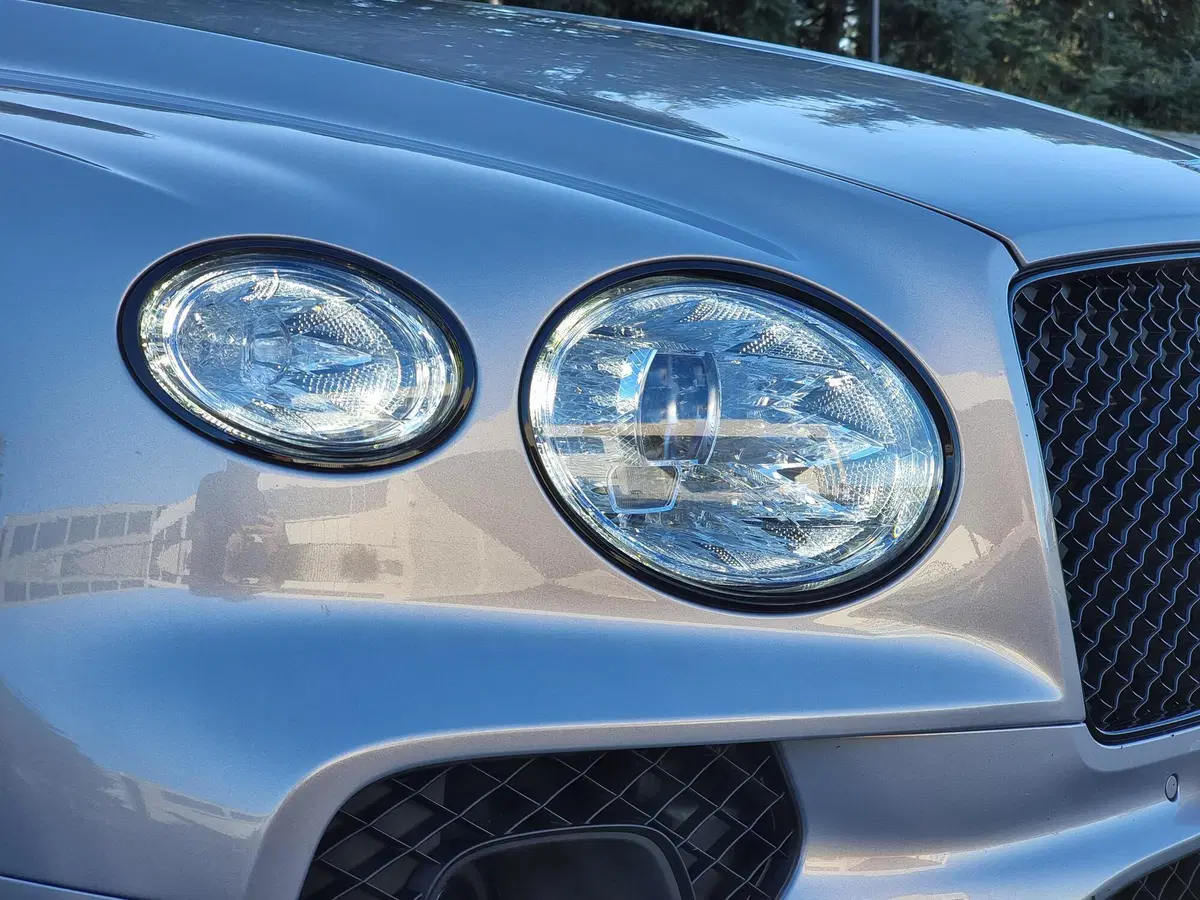 Galleria Bentley Bentayga (2)