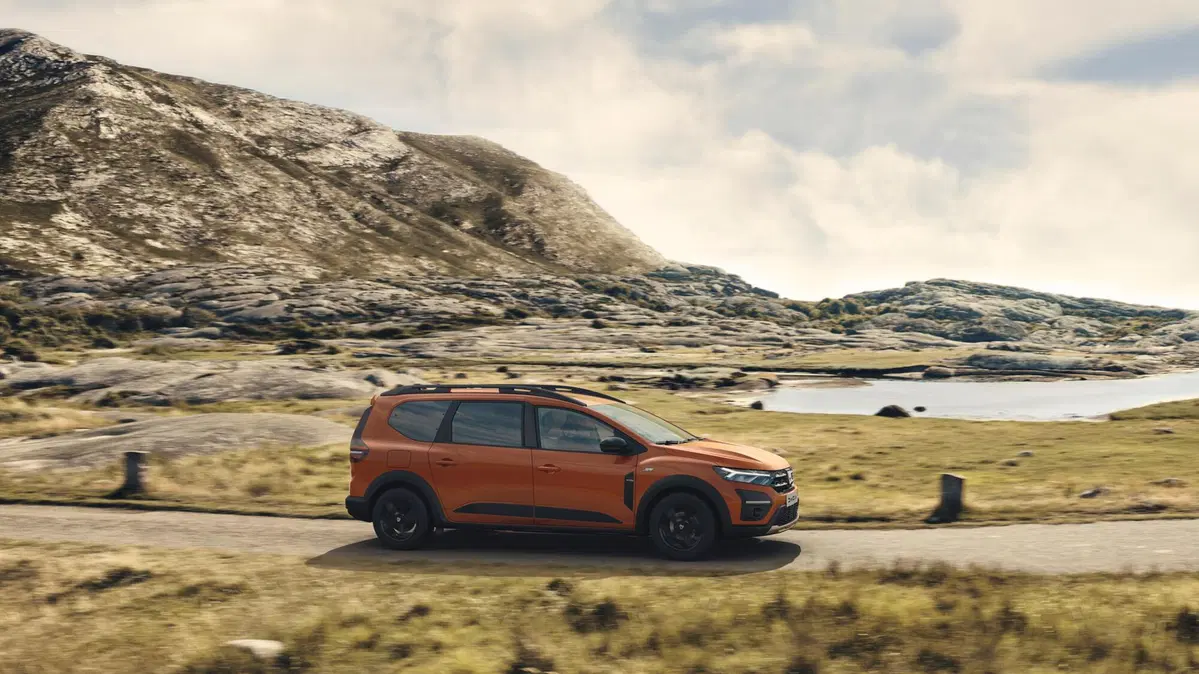 Dacia Jogger, la nuova MPV francese da 14.600 euro (5)