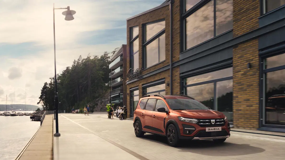 Dacia Jogger, la nuova MPV francese da 14.600 euro (8)