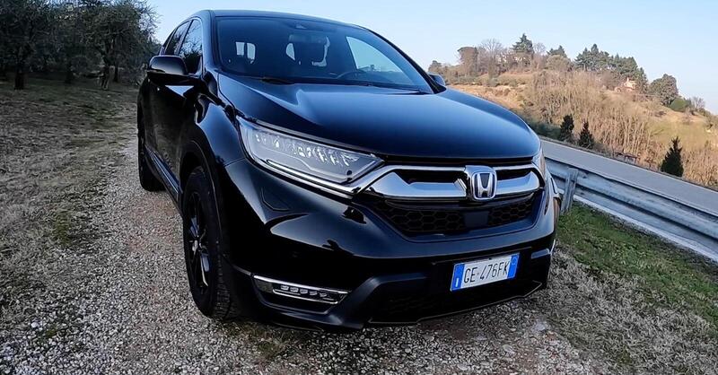 Honda CR-V: l&#039;ibrido diverso da tutti