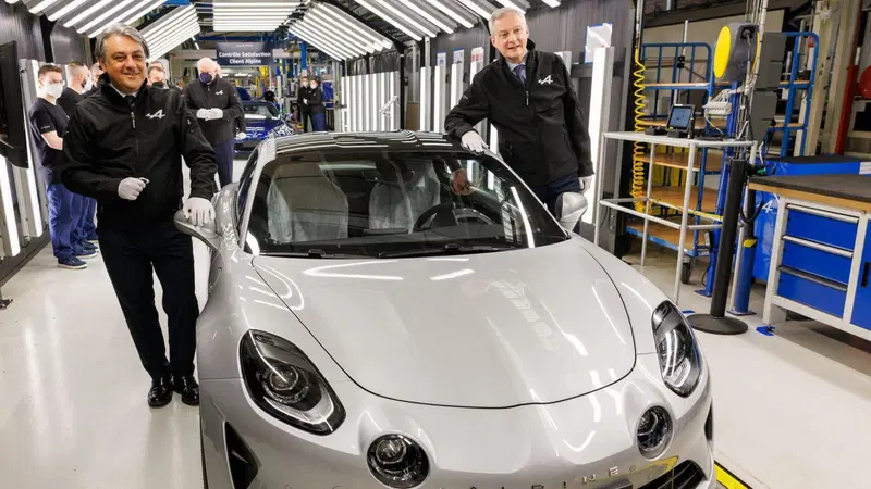 Alpine GT X-Over, la prima SUV del marchio apre la strada ad un futuro elettrificato