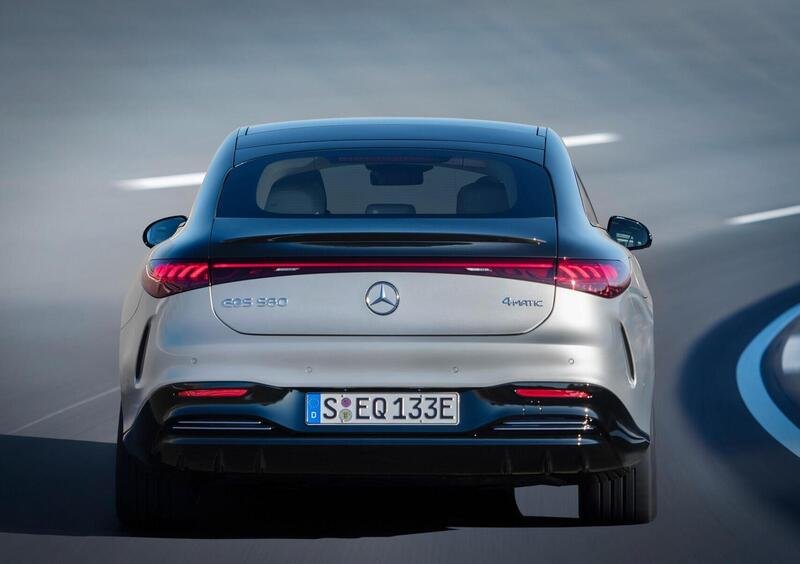 Mercedes-Benz EQS (2021-->>) (5)