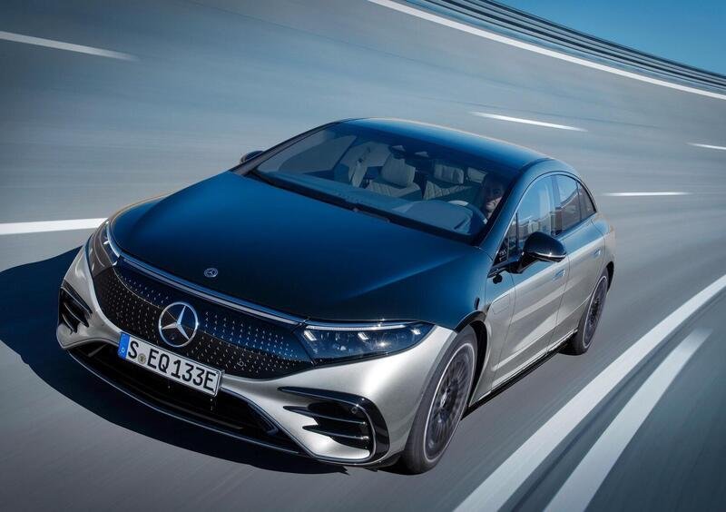 Mercedes-Benz EQS (2021-->>) (6)