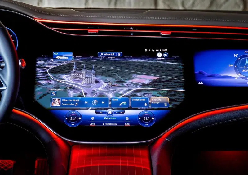 Mercedes-Benz EQS (2021-->>) (11)