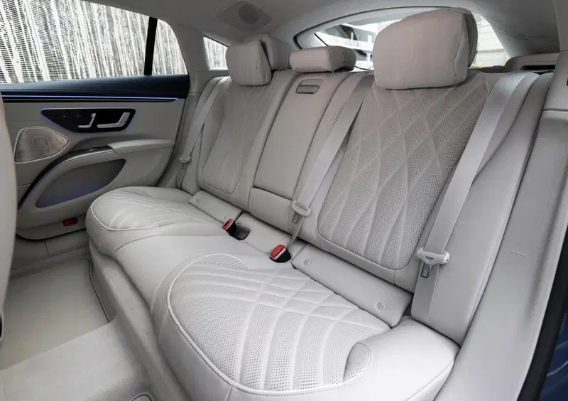 Mercedes-Benz EQS (2021-->>) (13)