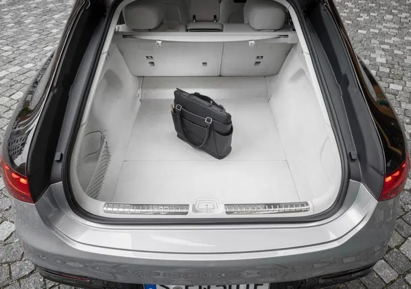 Mercedes-Benz EQS (2021-->>) (14)