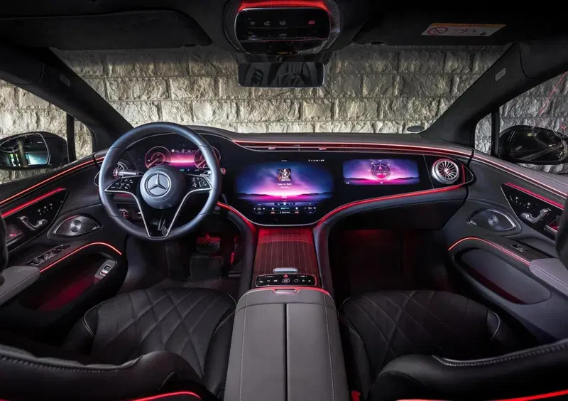 Mercedes-Benz EQS (2021-->>) (15)