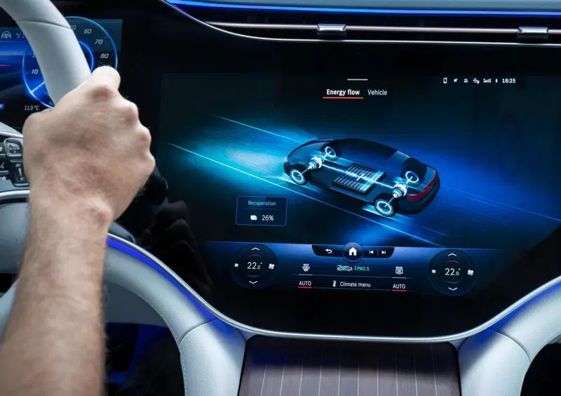 Mercedes-Benz EQS (2021-->>) (16)