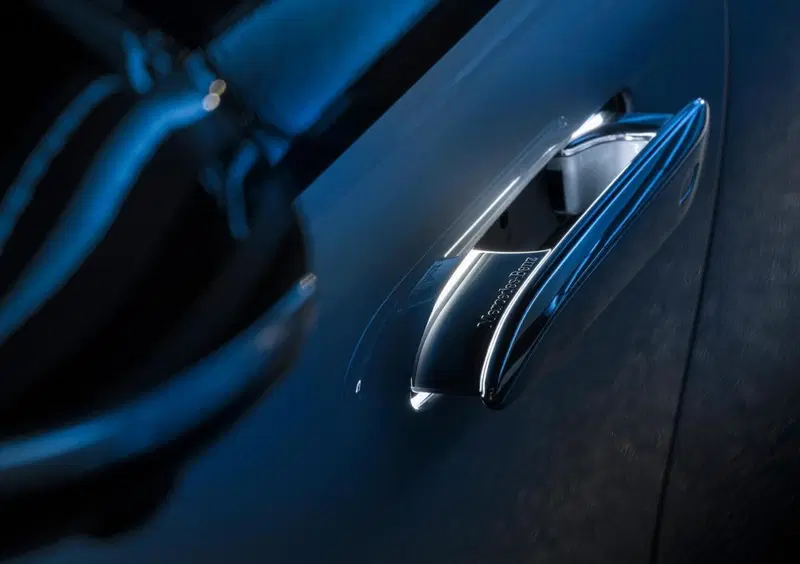 Mercedes-Benz EQS (2021-->>) (21)