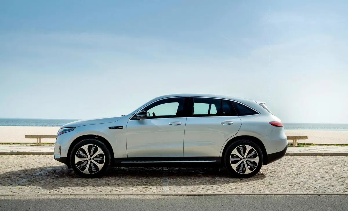Mercedes-Benz EQC 400 4Matic Premium (3)