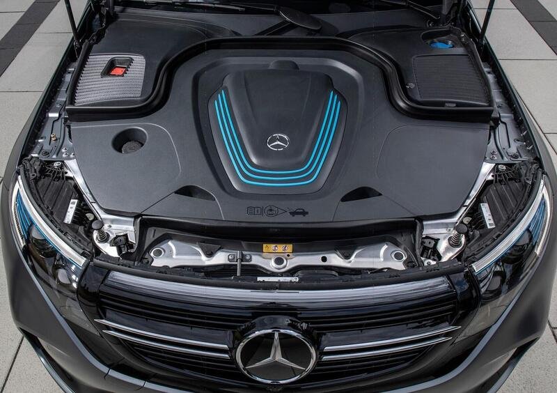 Mercedes-Benz EQC (2019-23) (27)