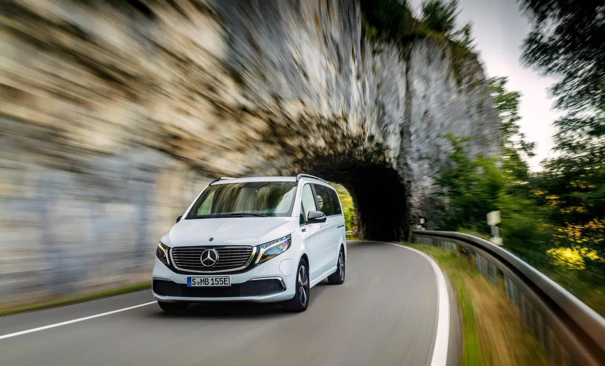 Mercedes-Benz EQV (2020-->>) (3)