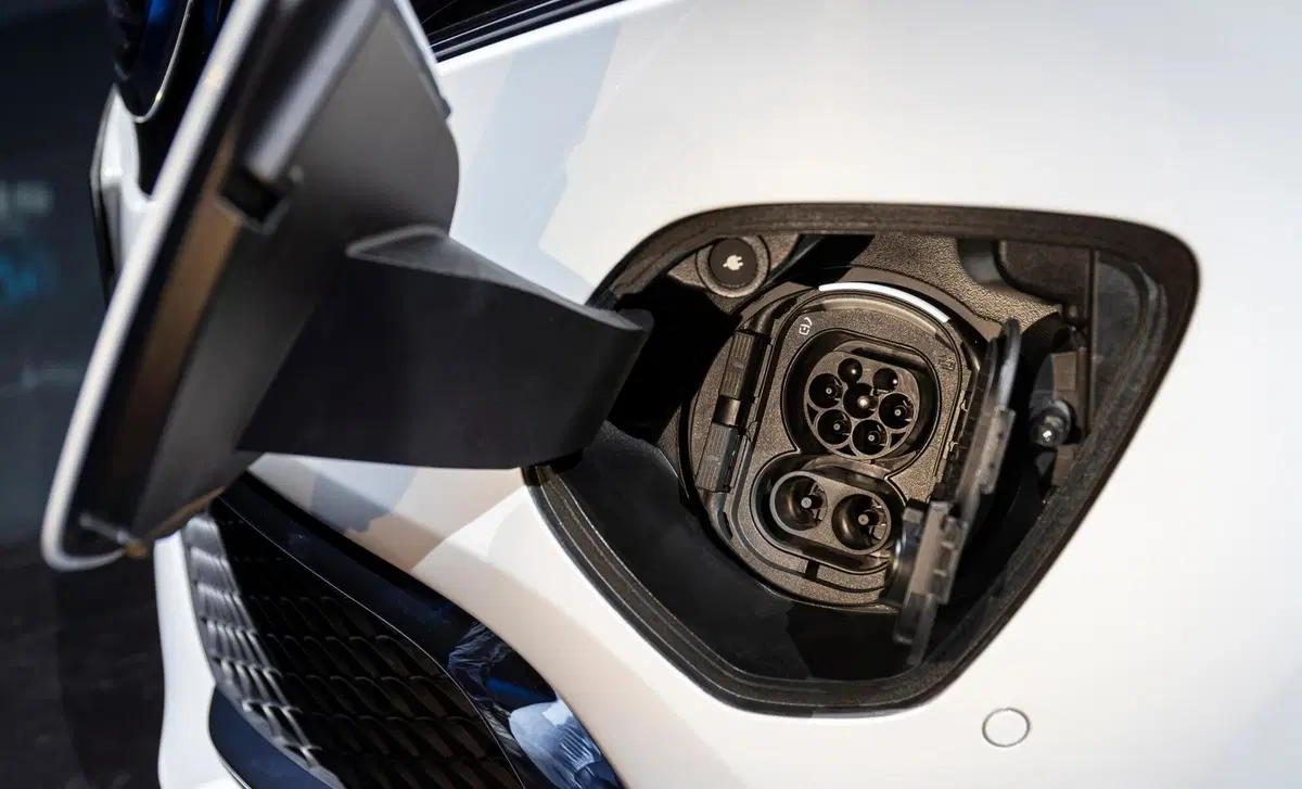 Mercedes-Benz EQV (2020-->>) (20)