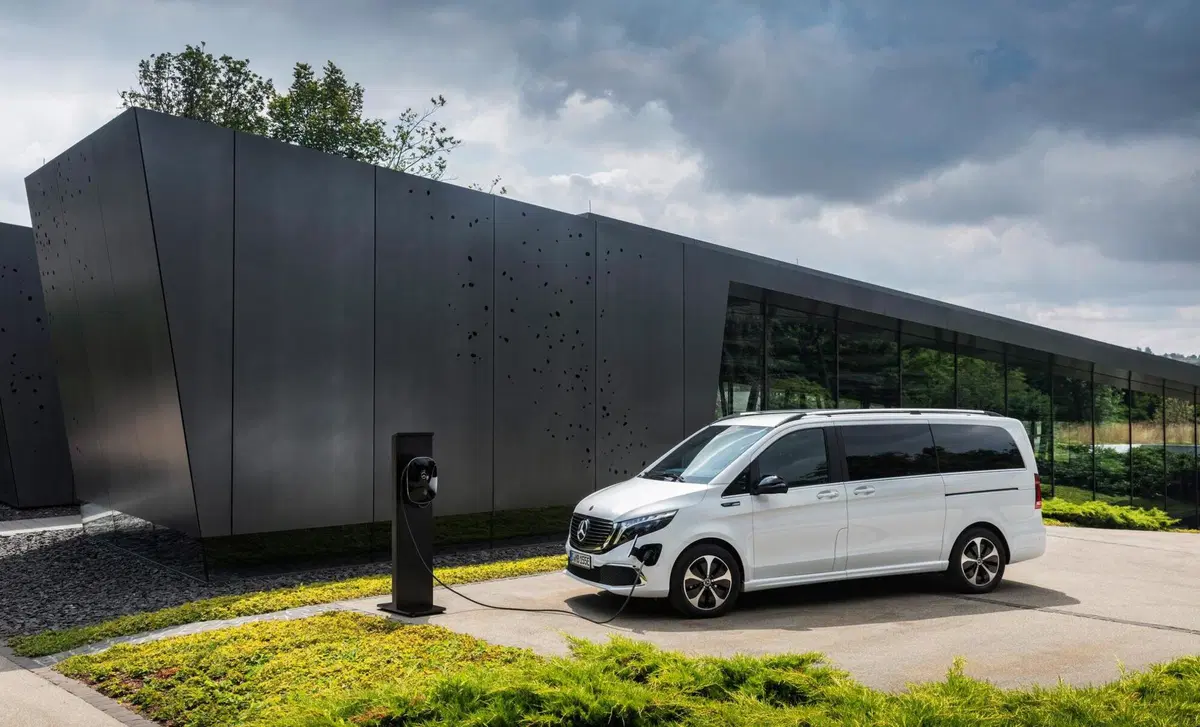 Mercedes-Benz EQV (2020-->>) (23)