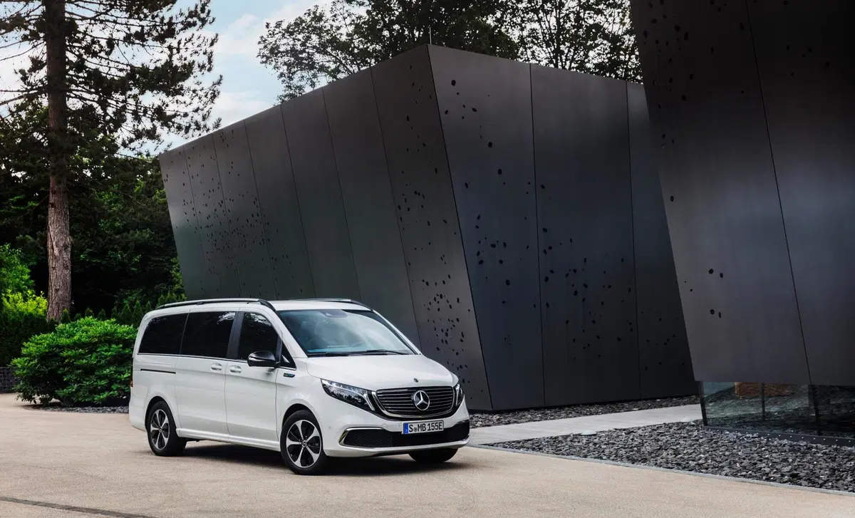 Mercedes-Benz EQV (2020-->>) (24)