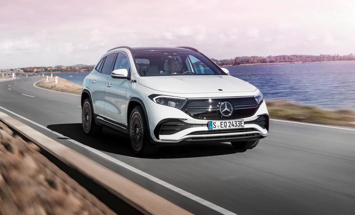 Mercedes-Benz EQA (24)