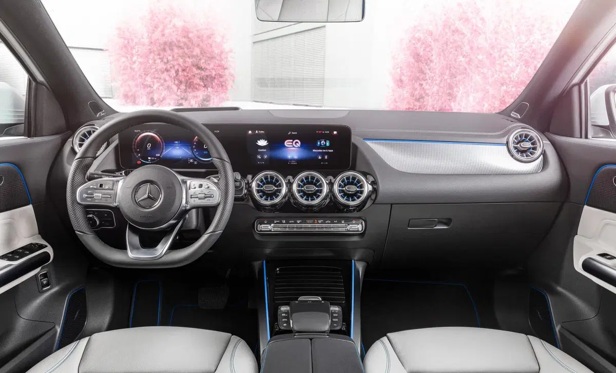 Mercedes-Benz EQA (28)