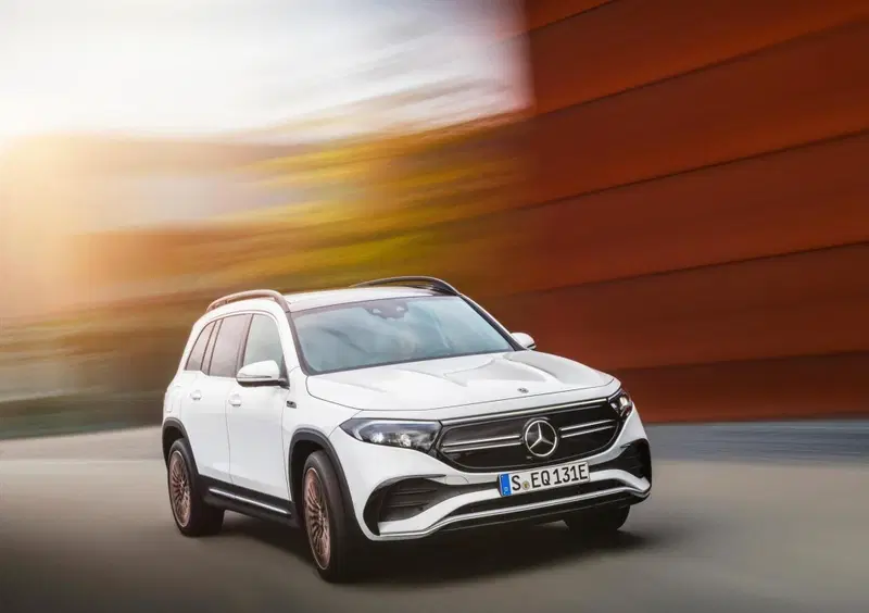 Mercedes-Benz EQB (2021-->>) (21)
