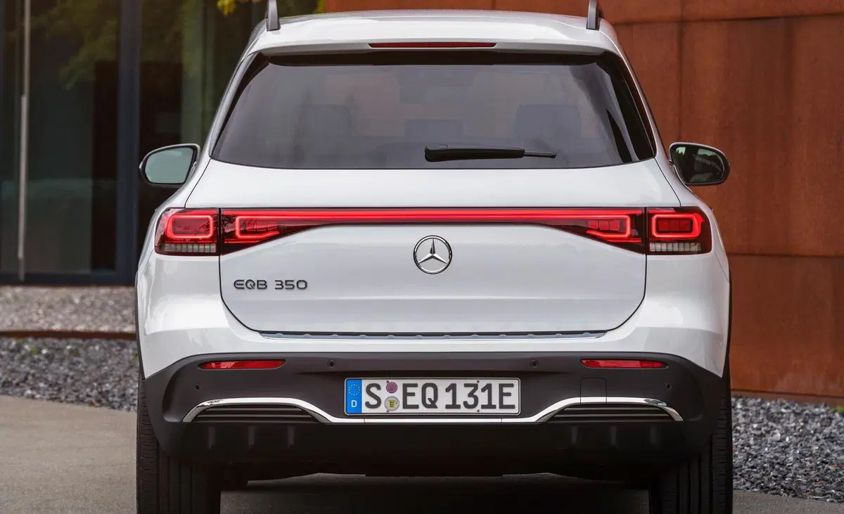 Mercedes-Benz EQB (25)