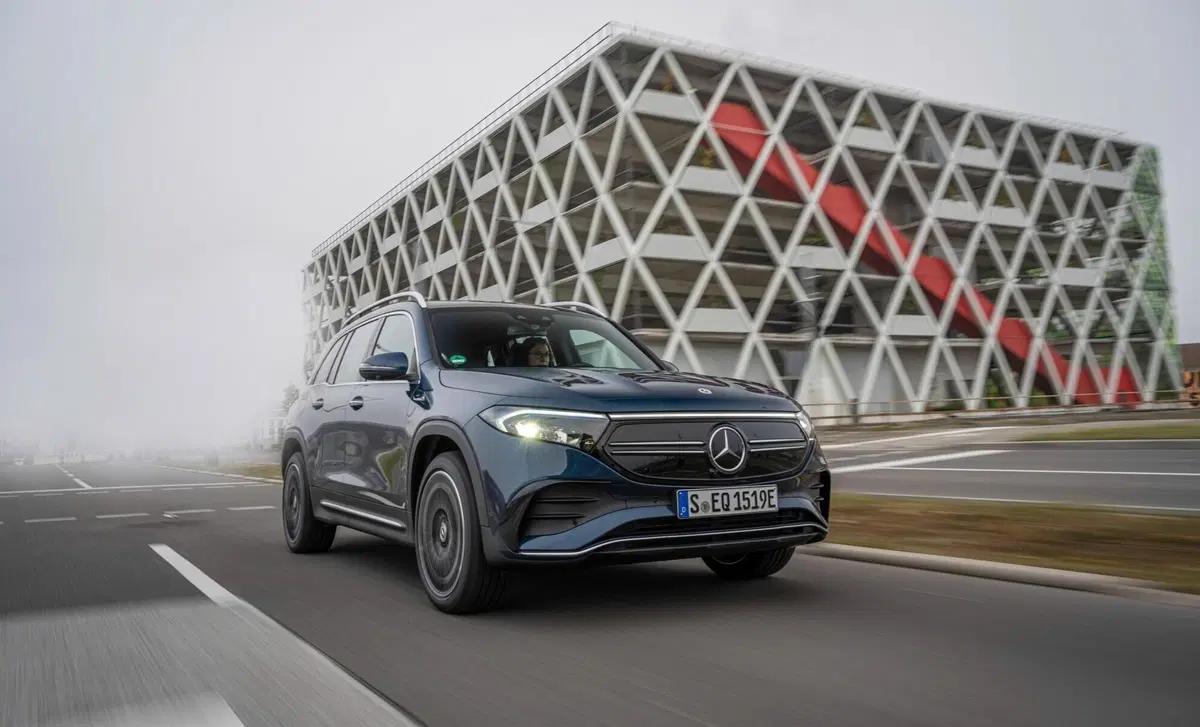 Mercedes-Benz EQB (26)