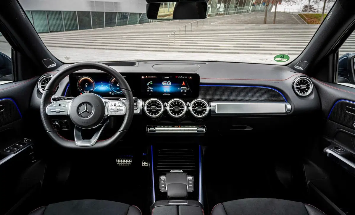 Mercedes-Benz EQB (37)