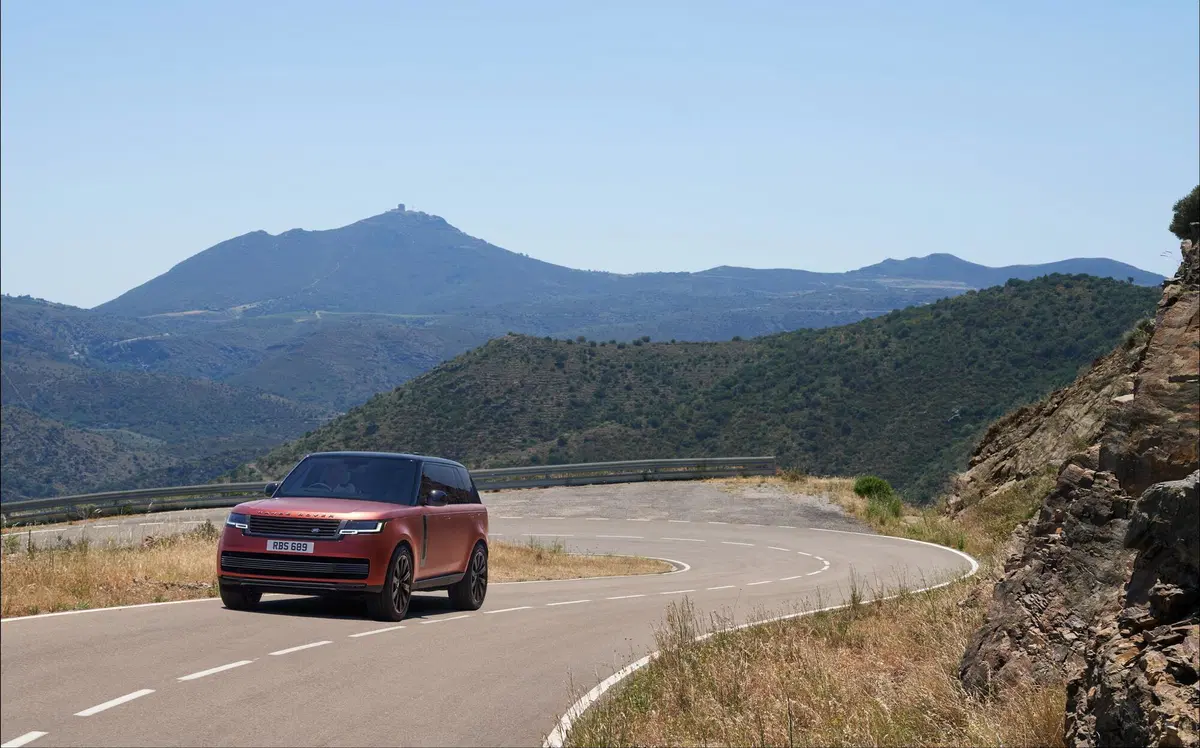 Range Rover, aperti gli ordini  (19)