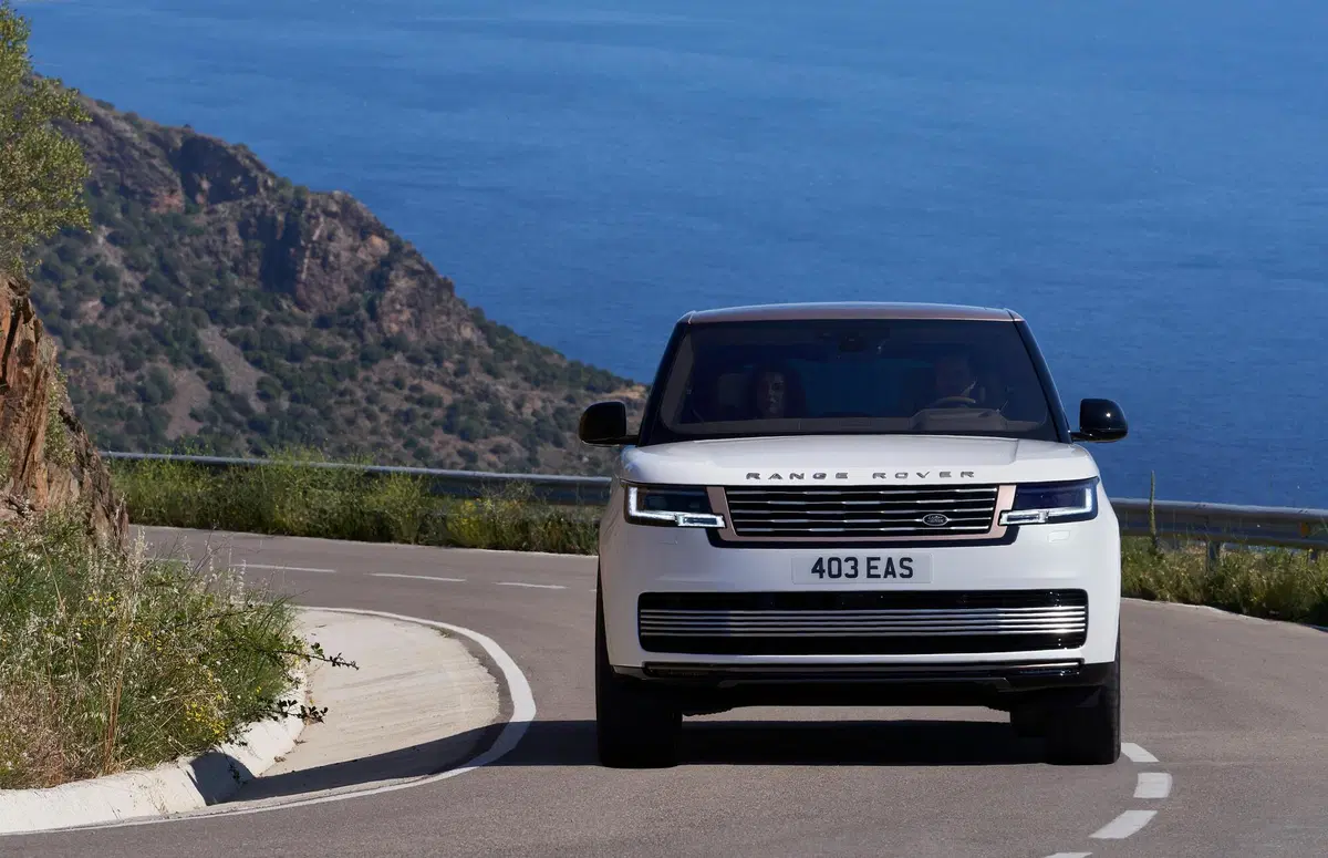 Range Rover, aperti gli ordini  (24)