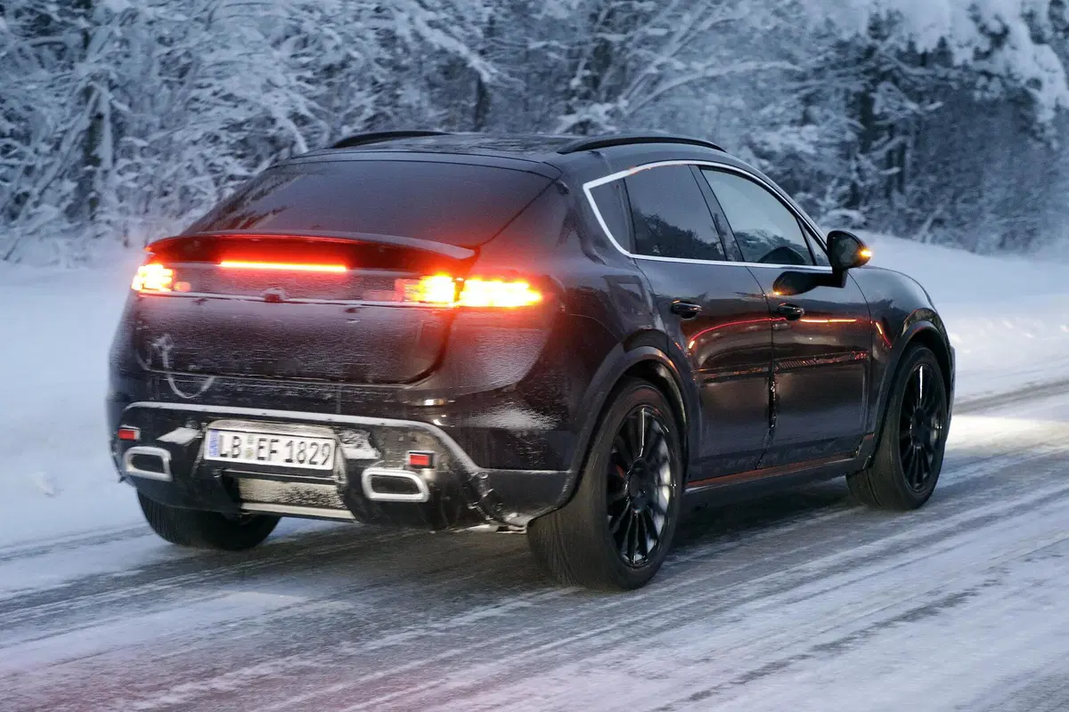 Porsche Macan EV 2023: la SUV 100% elettrica per affiancare Taycan nelle zero emissioni [FOTO GALLERY] (5)