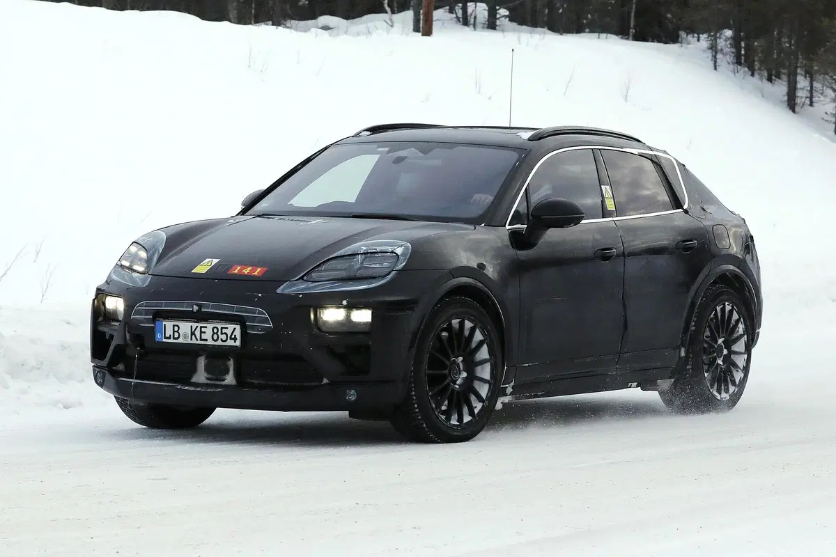 Porsche Macan EV 2023: la SUV 100% elettrica per affiancare Taycan nelle zero emissioni [FOTO GALLERY]