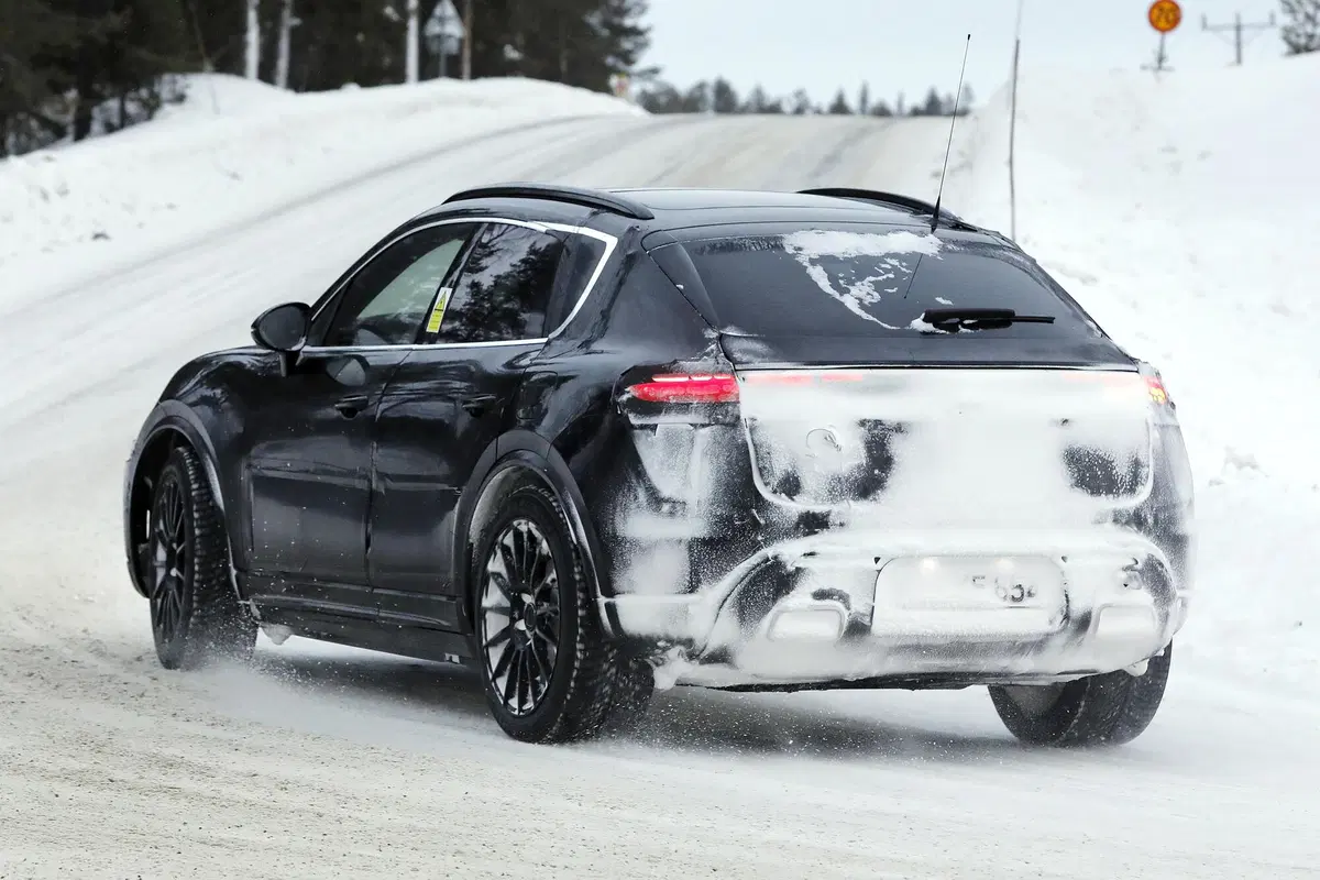 Porsche Macan EV 2023: la SUV 100% elettrica per affiancare Taycan nelle zero emissioni [FOTO GALLERY] (14)
