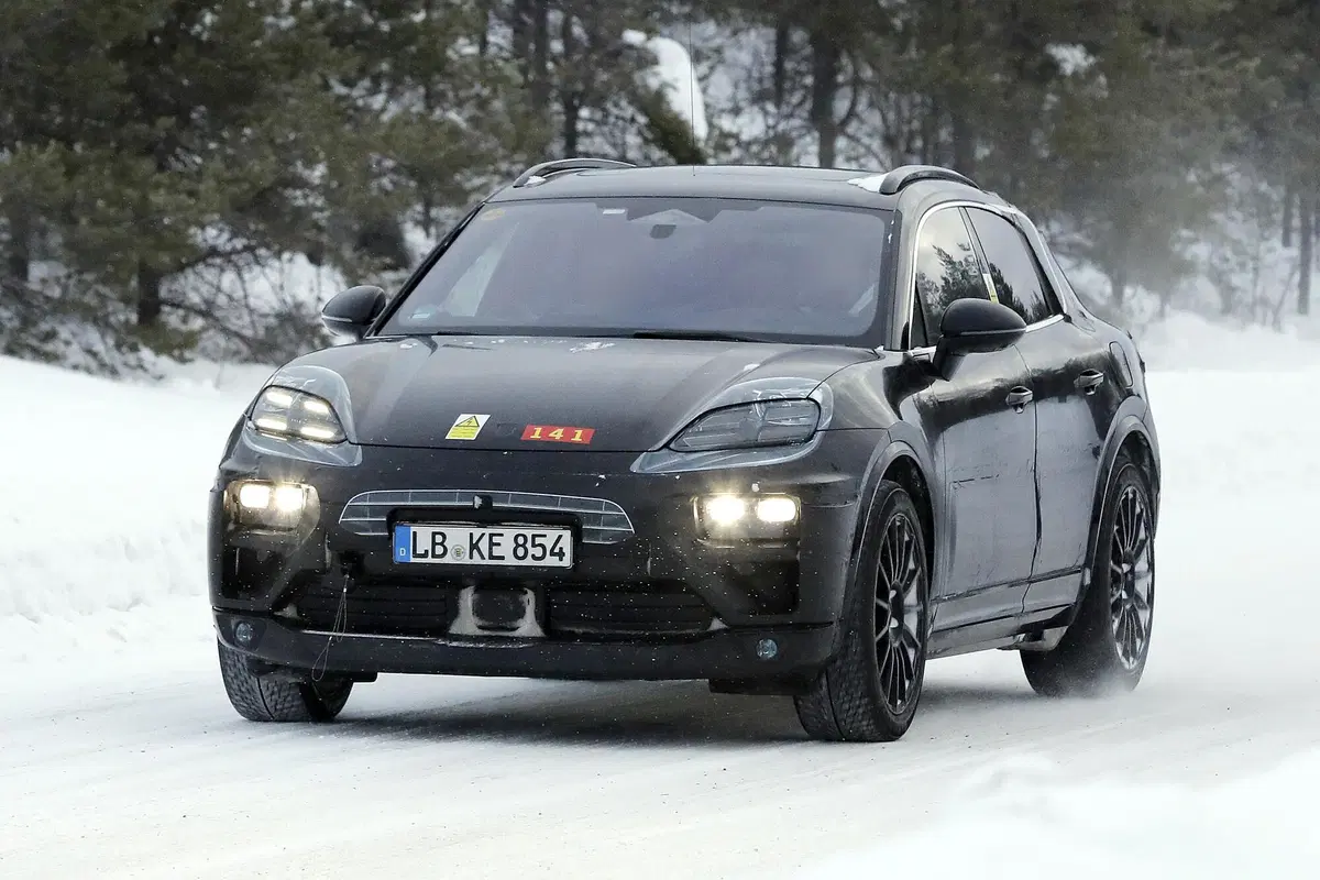 Porsche Macan EV 2023: la SUV 100% elettrica per affiancare Taycan nelle zero emissioni [FOTO GALLERY] (20)