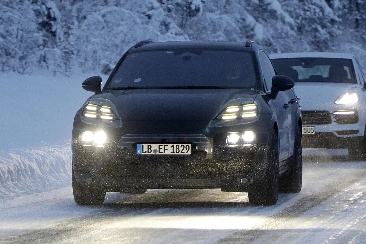 Porsche Macan EV 2023: la SUV 100% elettrica per affiancare Taycan nelle zero emissioni [FOTO GALLERY] (21)