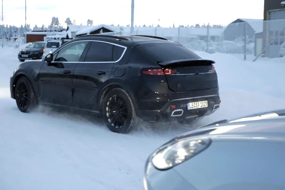 Porsche Macan EV 2023: la SUV 100% elettrica per affiancare Taycan nelle zero emissioni [FOTO GALLERY] (22)