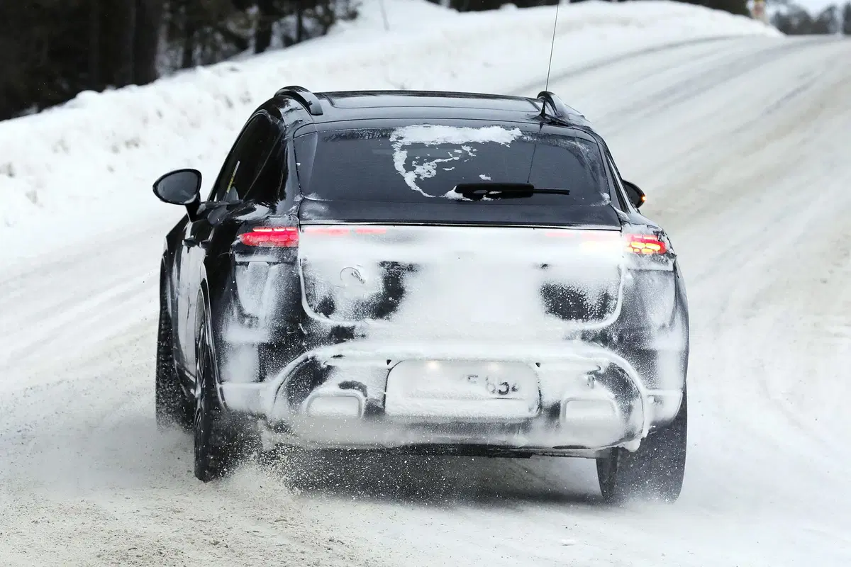 Porsche Macan EV 2023: la SUV 100% elettrica per affiancare Taycan nelle zero emissioni [FOTO GALLERY] (18)