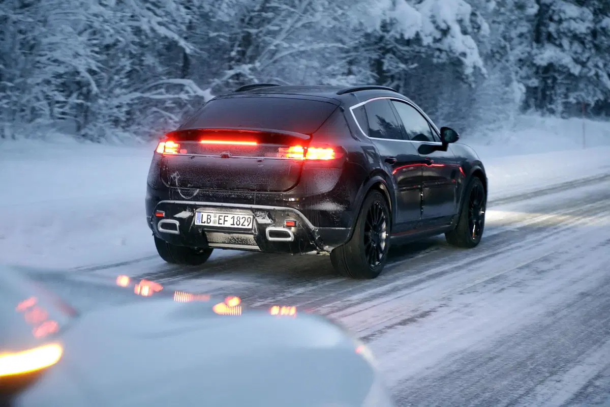 Porsche Macan EV 2023: la SUV 100% elettrica per affiancare Taycan nelle zero emissioni [FOTO GALLERY] (28)