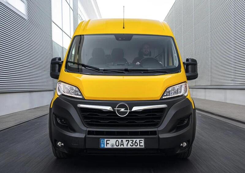 Opel Movano-e Furgone (2021->>) (3)