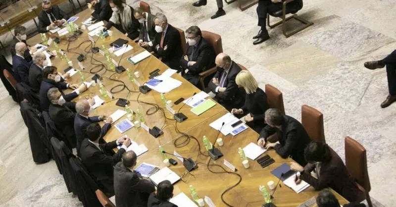 Crisi dell'auto: Giorgetti incontra la filiera e promette incentivi