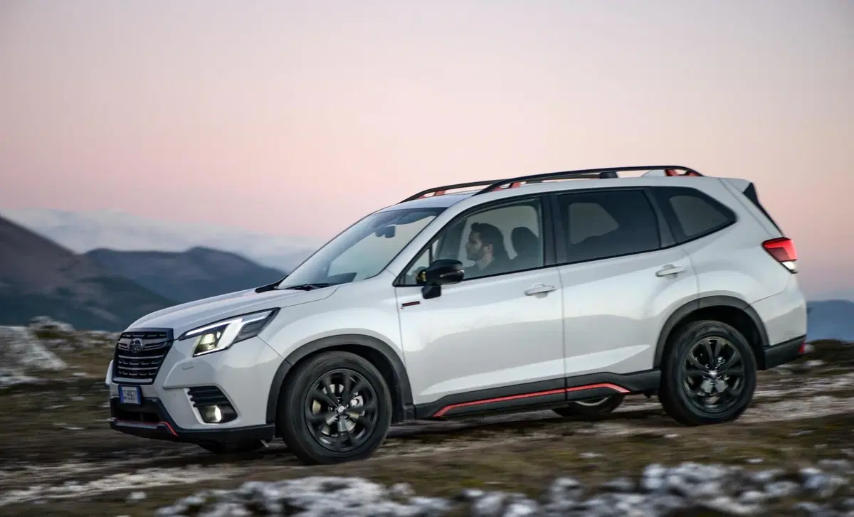 Subaru Forester 2.0 e-Boxer MHEV CVT Lineartronic Style (7)