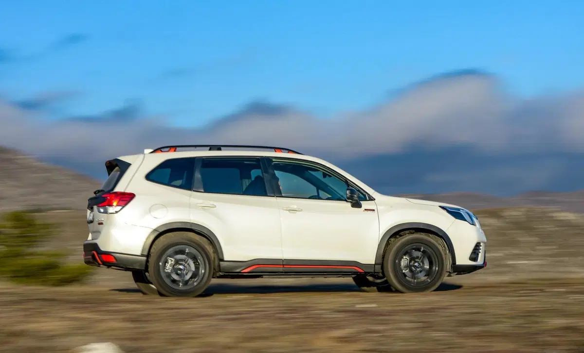 Subaru Forester 2.0 e-Boxer MHEV CVT Lineartronic Style (2)