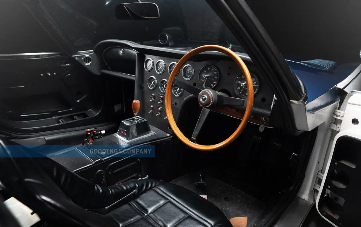 Ricchi appassionati avanzano in California: asta milionaria per la Toyota che far girar la testa [Shelby 2000GT SCCA] (4)